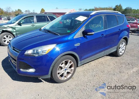 2016 Ford Escape Titanium из США, поврежденный, VIN 1FMCU9JX8GUC03475